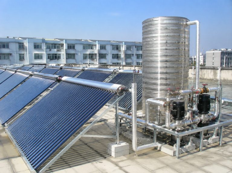 永修县商用大容量真空管太阳能热水系统